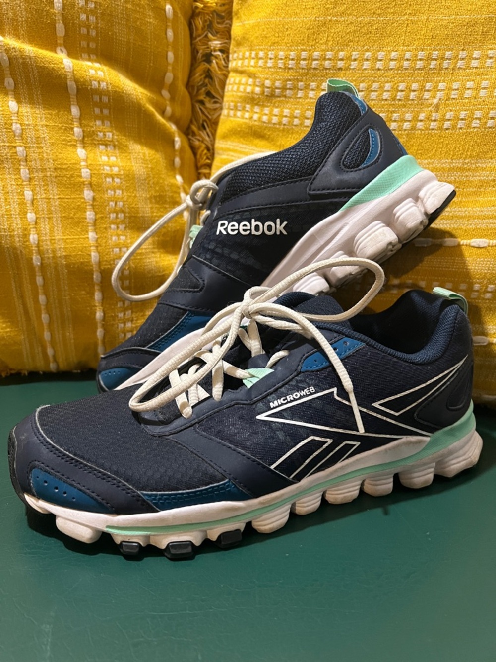 Reebok Navy and Mint Running Sneakers, Hexaffect, Women’s Size 8